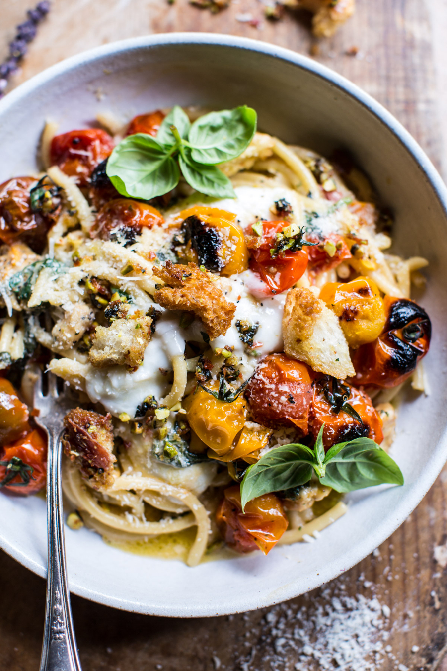 Charred-Tomato-Basil-Chicken-Florentine-Pasta-with-Herb-Butter-Breadcrumbs-4
